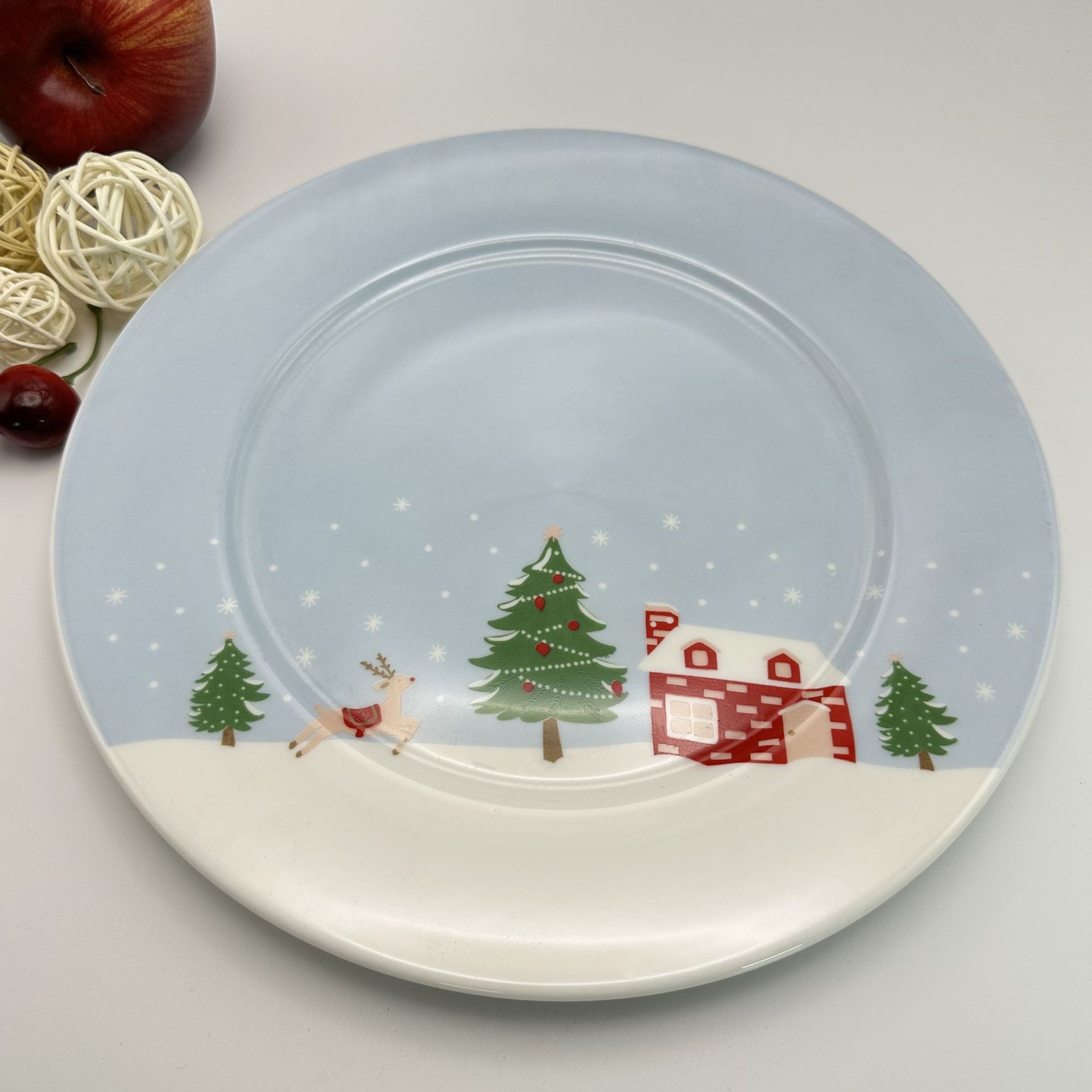 Christmas New 10 inch atmosphere Christmas ceramic cartoon high temperature environmentally friendly bowls and plates tableware_voghion.com