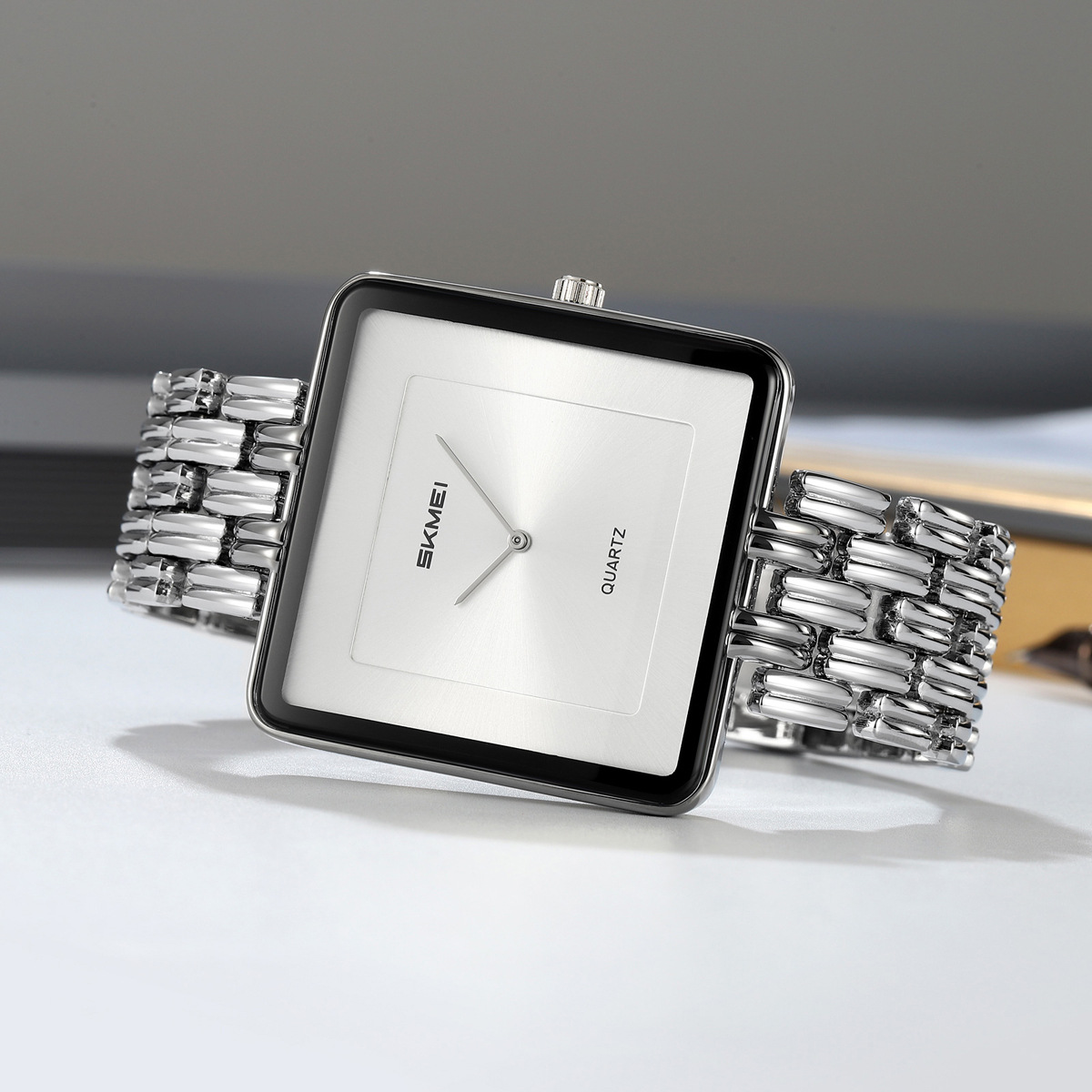 Reloj de cuarzo para hombre cuadrado impermeable ligero reloj de negocios de lujo suministro transfronterizo regalos personalizados fábrica de origen