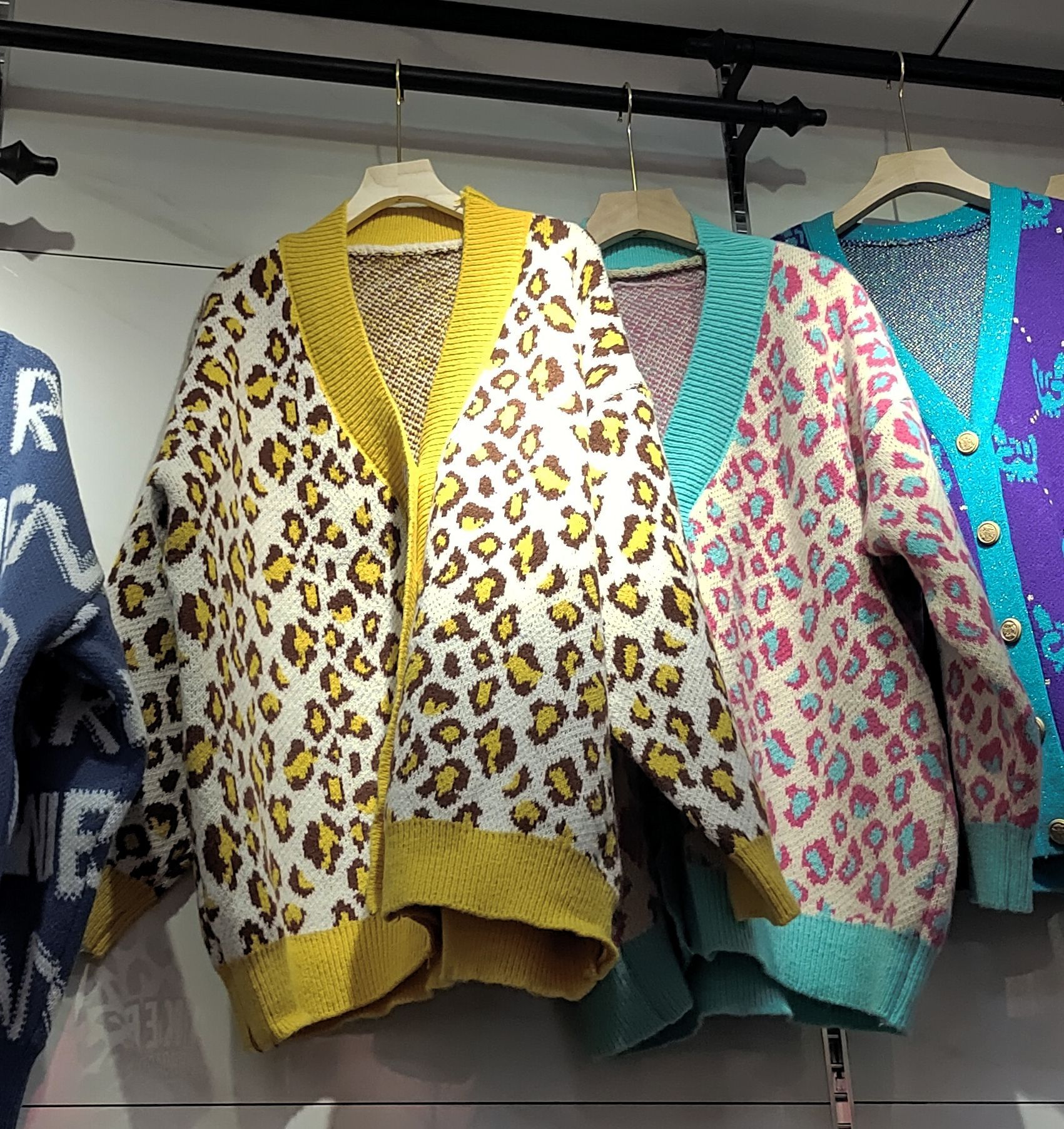 Dámsky sveter 2024, nový, plus size, stredne dlhý, voľný pletený, sveter_voghion.com