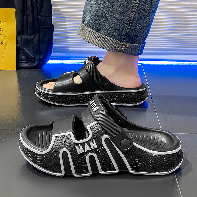 Zapatillas de hombre de verano nuevo estilo de arena para usar fuera de la mierda sensación de fondo suave baño doméstico anti-deslizante trapos fríos hombres al por mayor