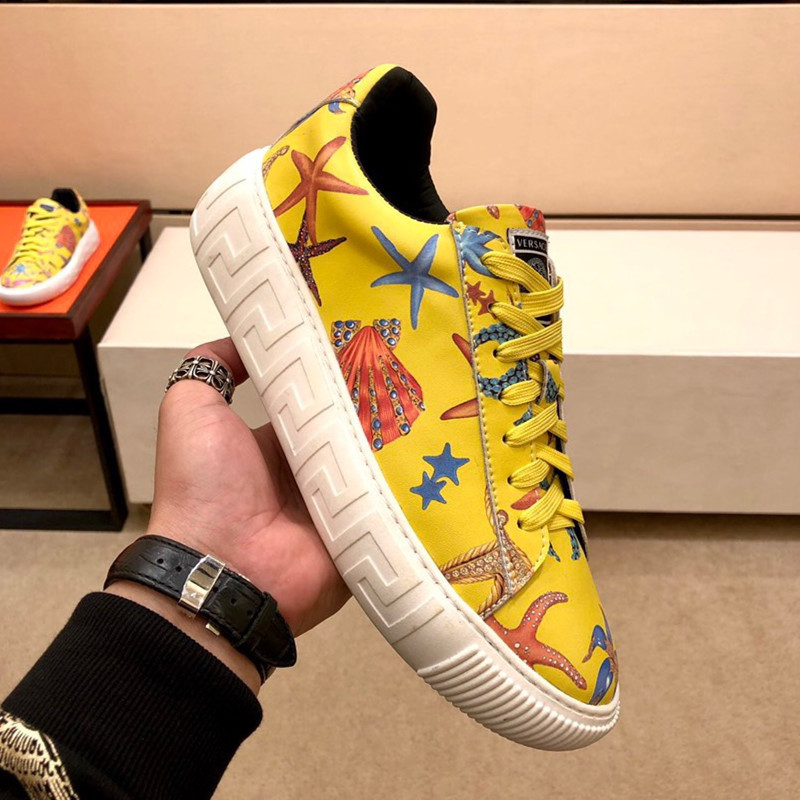 노란색 하이 엔드 버전