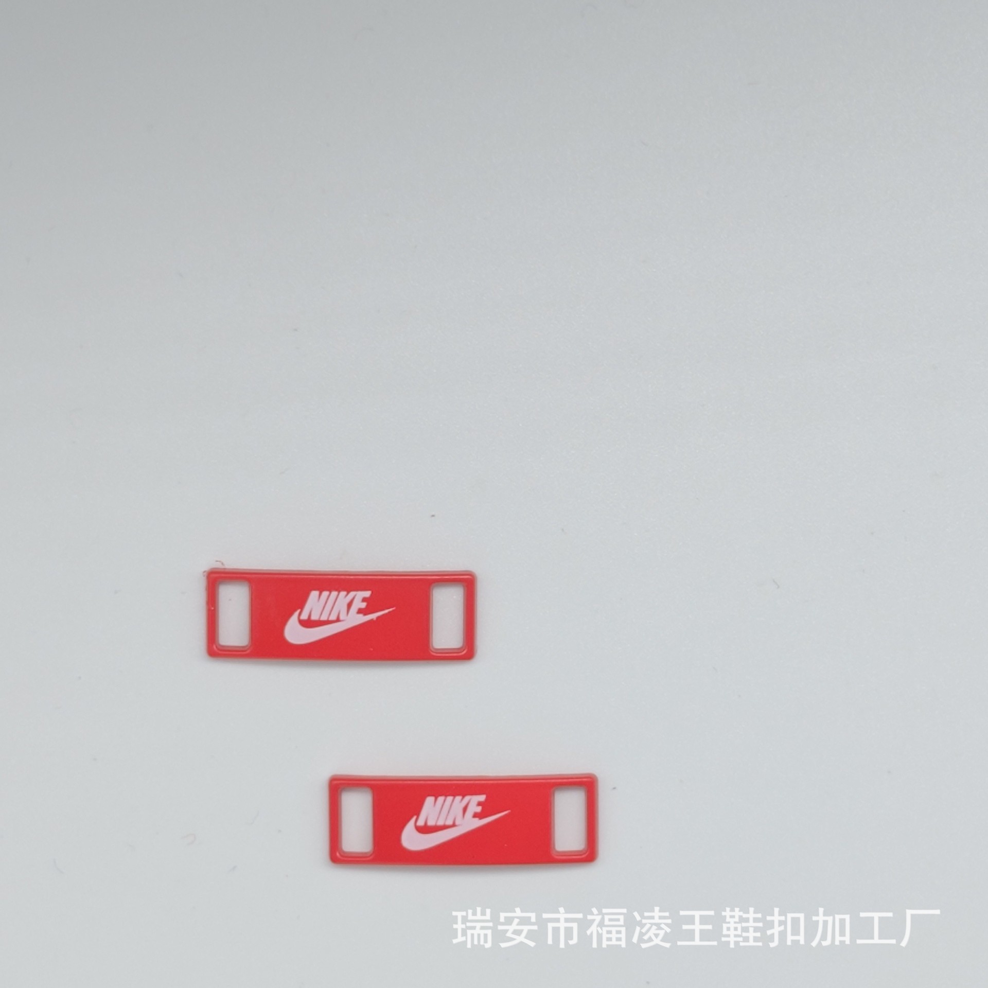 自作金属aj靴バックルランニング靴板靴鉄牌潮靴周辺個性ロゴ靴標