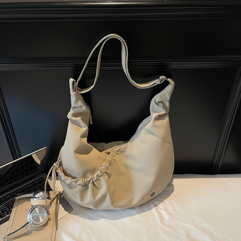 Fashion Women's Dumpling Bag Solid Color Nylon Cloth Simple Crossbody Bag Lightweight Shoulder Bag For Commuting And Students - Thumbnail 3