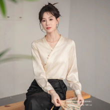 新中式斜襟国风衬衫女法式气质百搭长袖衬衣春季新款V领显瘦小衫