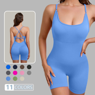 ���ƿ羳�B�w�٤���؉|�ɲ�ж�󱳽�������͸���\�������B�w��Ů