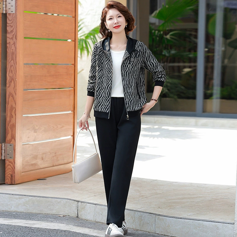 Новая весенняя одежда для женщин среднего и пожилого возраста спортивный костюм большого размера мама набор из двух частей 40-60 лет среднего возраста повседневная женщина