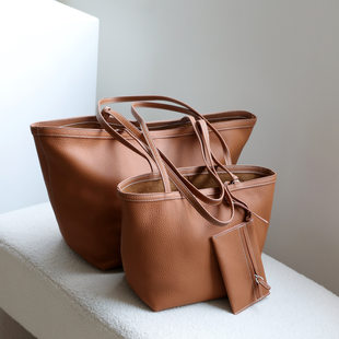 Leather capacious shoulder bag one shoulder, cowhide, high-quality style
