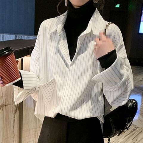 Salt-Style Women's Shirt with a Unique Design, Niche 2025 Spring and Autumn New Trendy Striped Inner Layer with a Fake Two-Piece Layered Shirt
