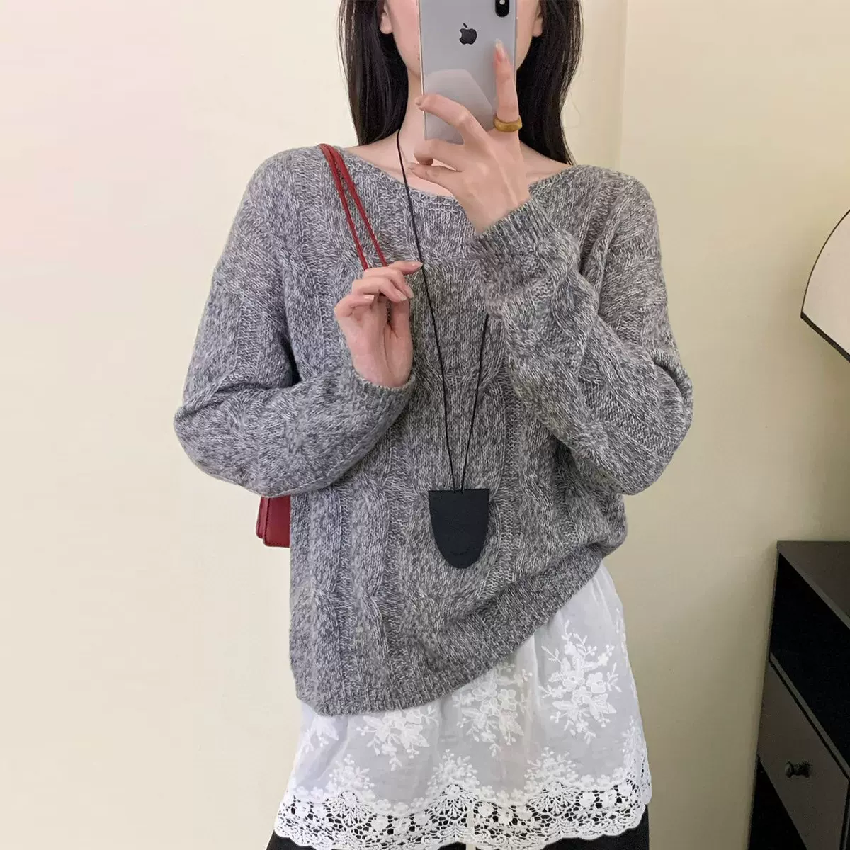 慵懒风圆领套头长袖毛衣女秋冬新款宽松高级感软糯内搭羊绒上衣服