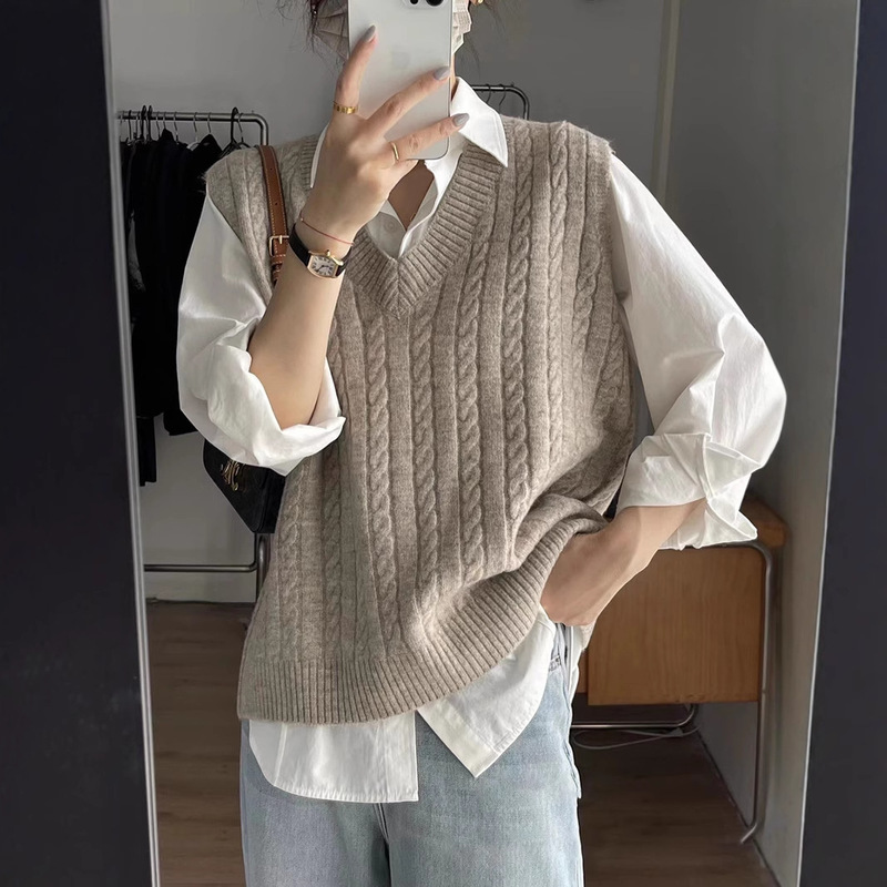 Autumn Twist Knitted Vest 2025 New Style Loose Slimming Look Foreign Style Versatile Korean Style V Neck Top
