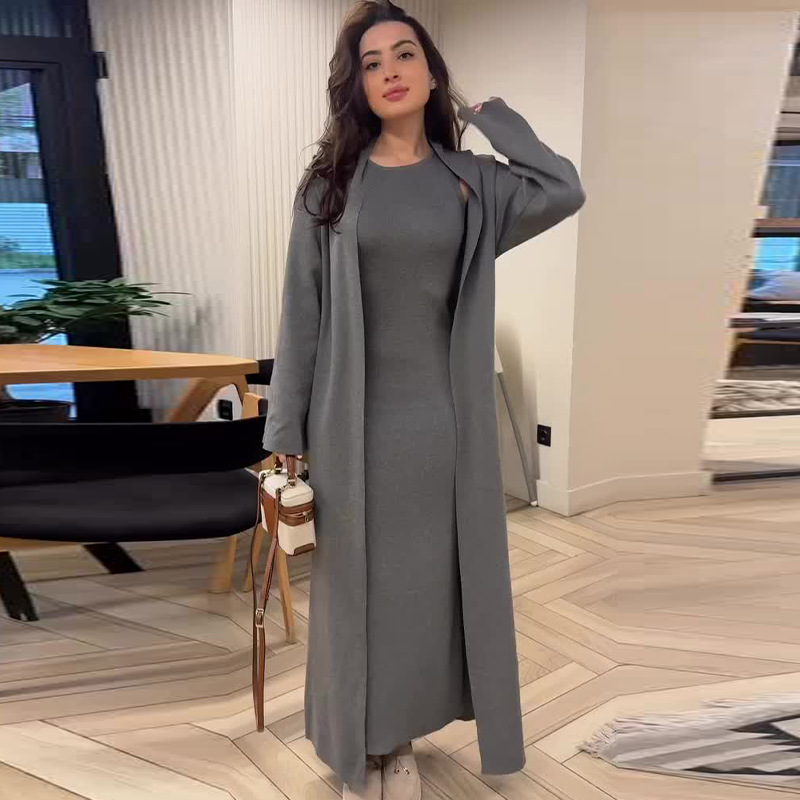 autumn solid color dress with sleeves sleevless