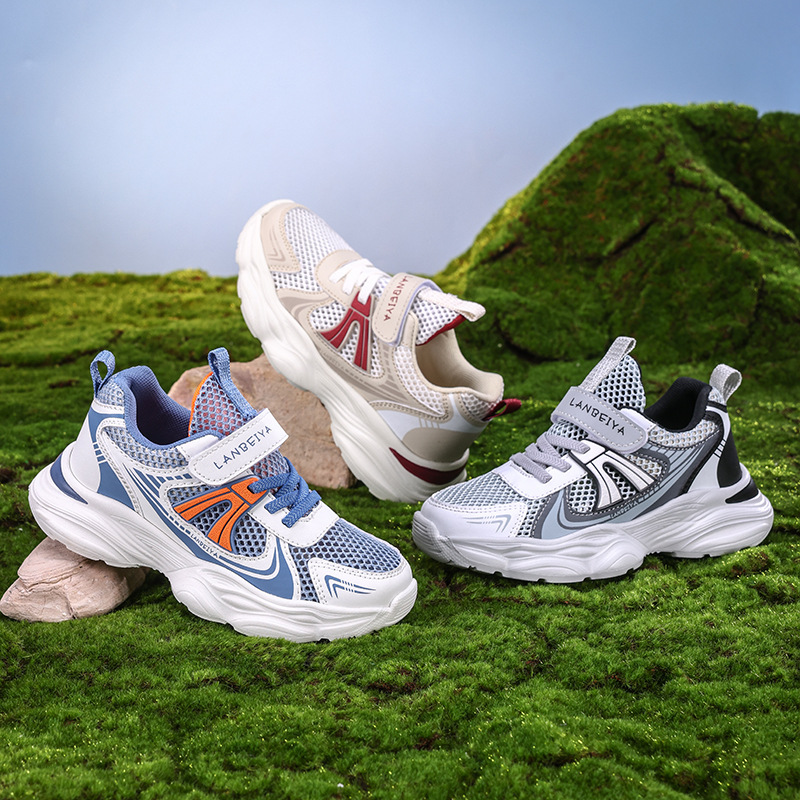 Breathable children's casual lightweight running sneakers for boys