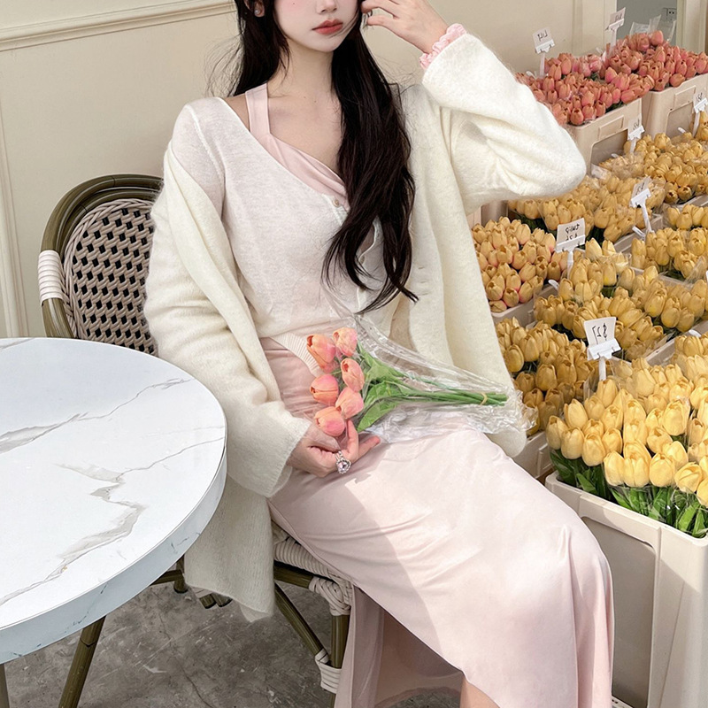 Gentle and Lightweight Cardigan in Multiple Colors for Summer, Knitted Outerwear with a Gentle Style, Short Sleeves and Long Sleeves Gentle and Lightweight Cardigan in Multiple Colors for Summer, Knitted Outerwear with a Gentle Style, Short Sleeves and Long Sleeves