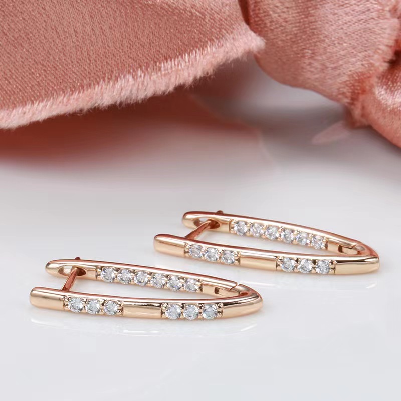 Stylish design with zircon stones