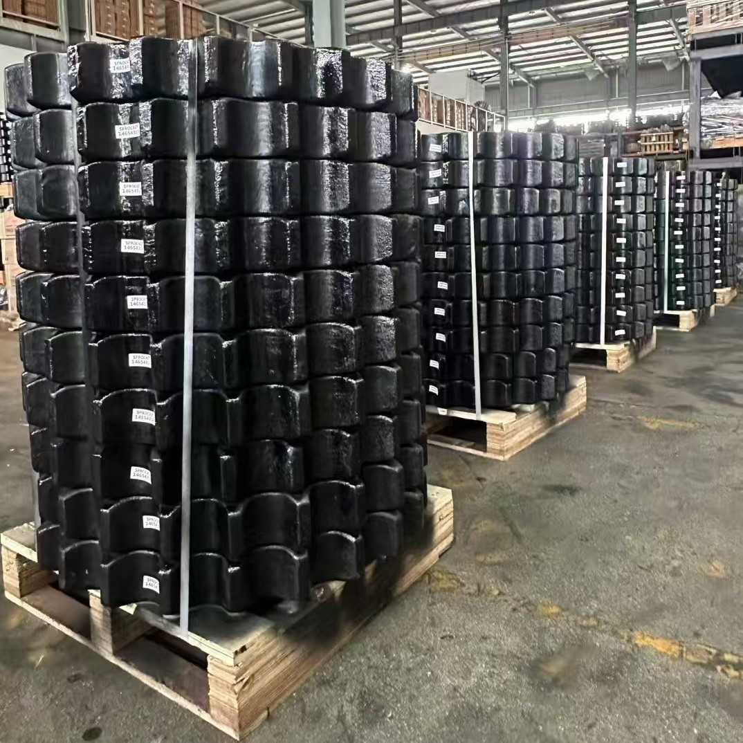 长期供应pc210-7挖掘机驱动齿 四轮一带 底盘件