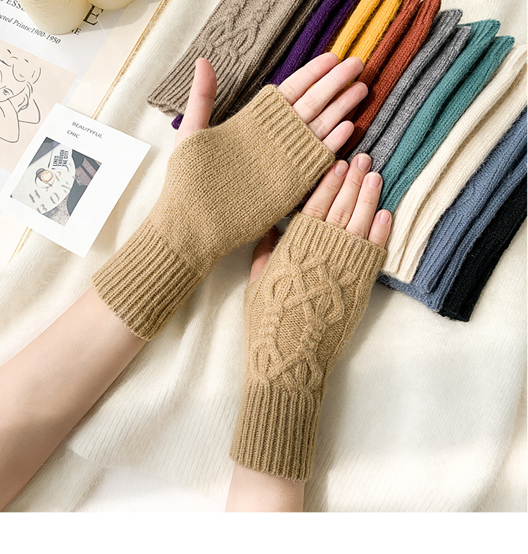 Unisex Sweet Simple Style Solid Color Gloves 1 Pair display picture 10