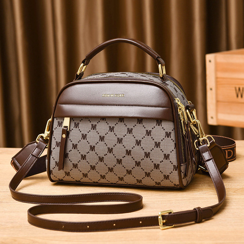 Manufacturer's 2024 new style horizontal zipper small square bag women's bag handbag temperament women's small bag crossbody bag simple and trendy