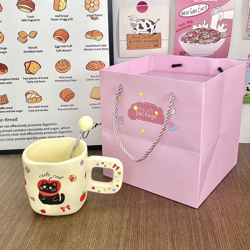 Taza de cerámica Taza de dibujos animados creativa Regalo de mano Regalo de cumpleaños lindo Taza para beber para niñas Taza de café para parejas