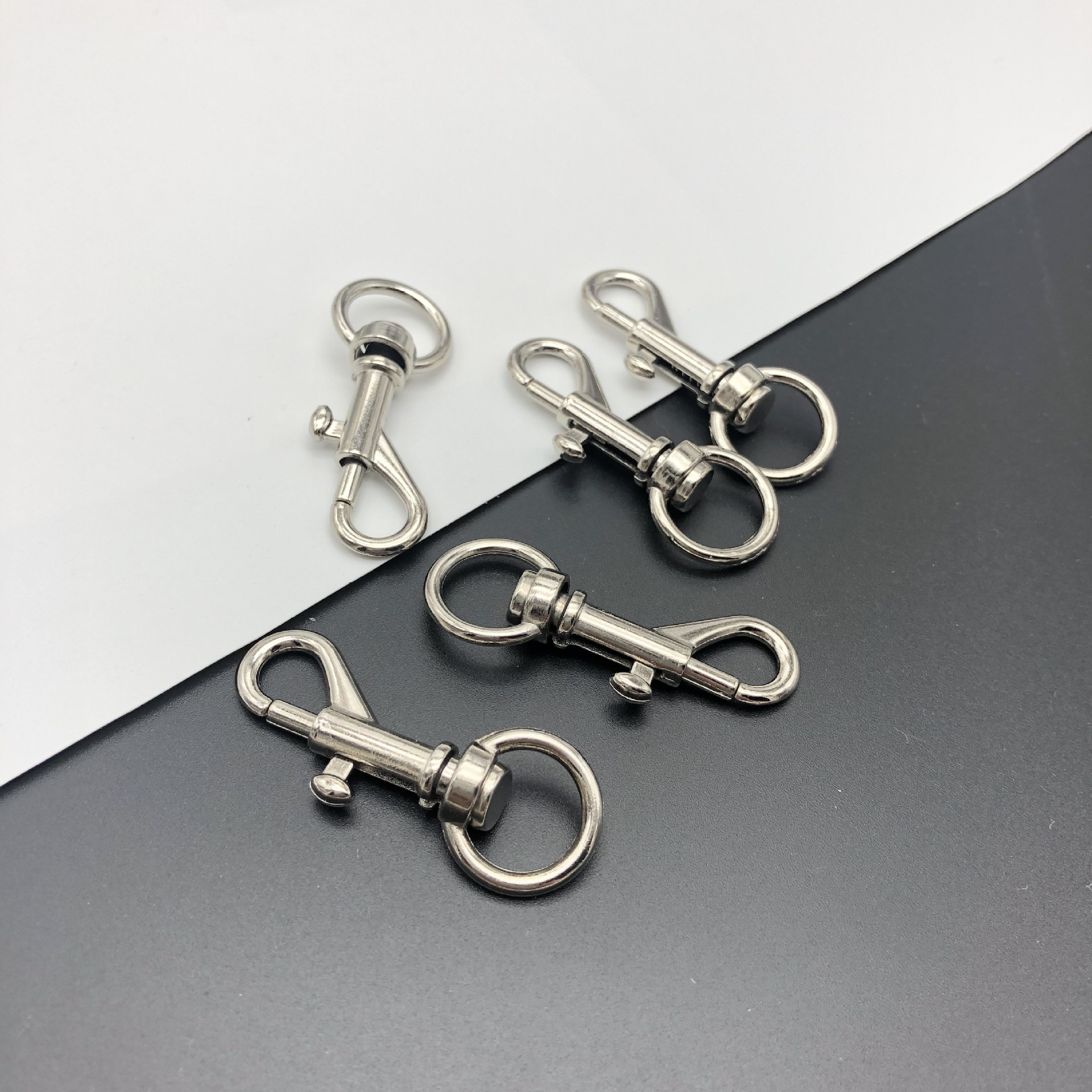 严选】批发金属钥匙扣弹簧扣宠物扣绳扣箱包挂扣包带扣锌合金狗扣