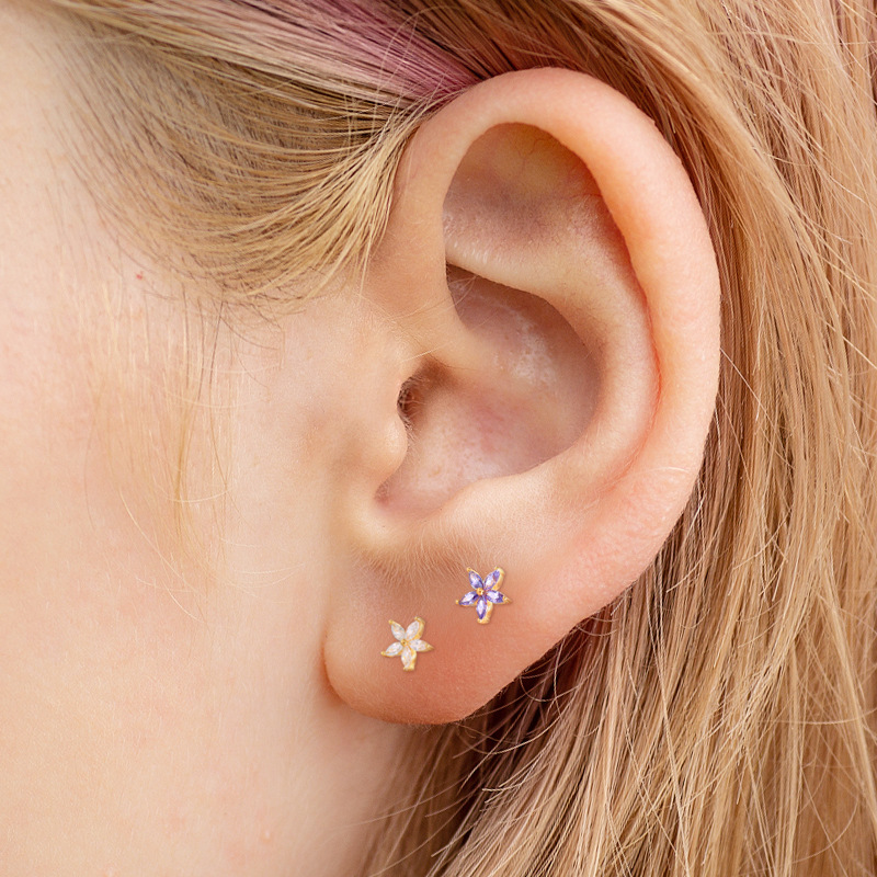 Sweet Flower Silver Plating Inlay Zircon Ear Studs 1 Piece