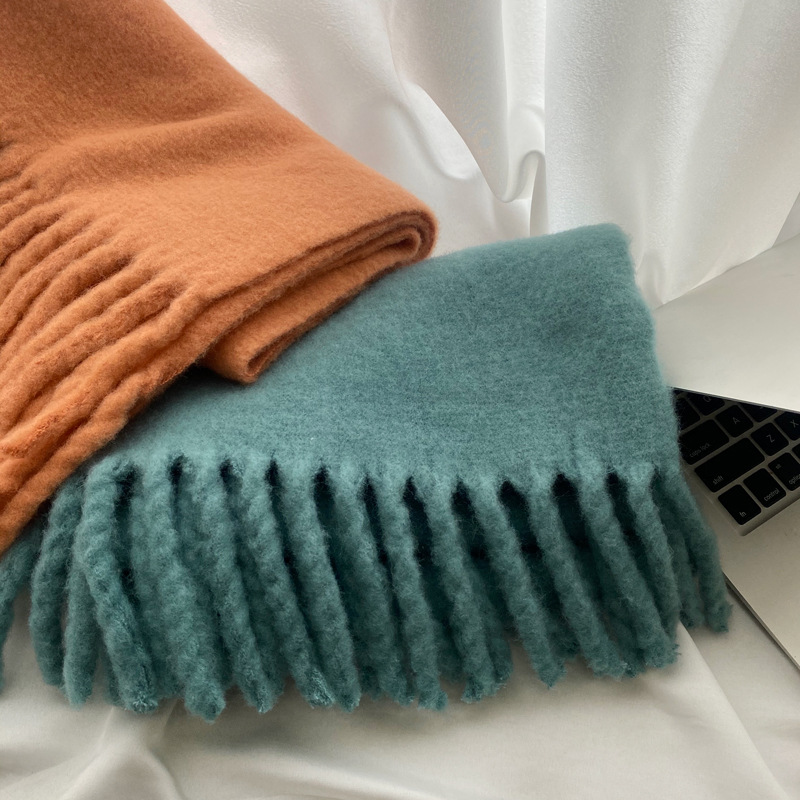 Soft keep warm scarf with pigtail
