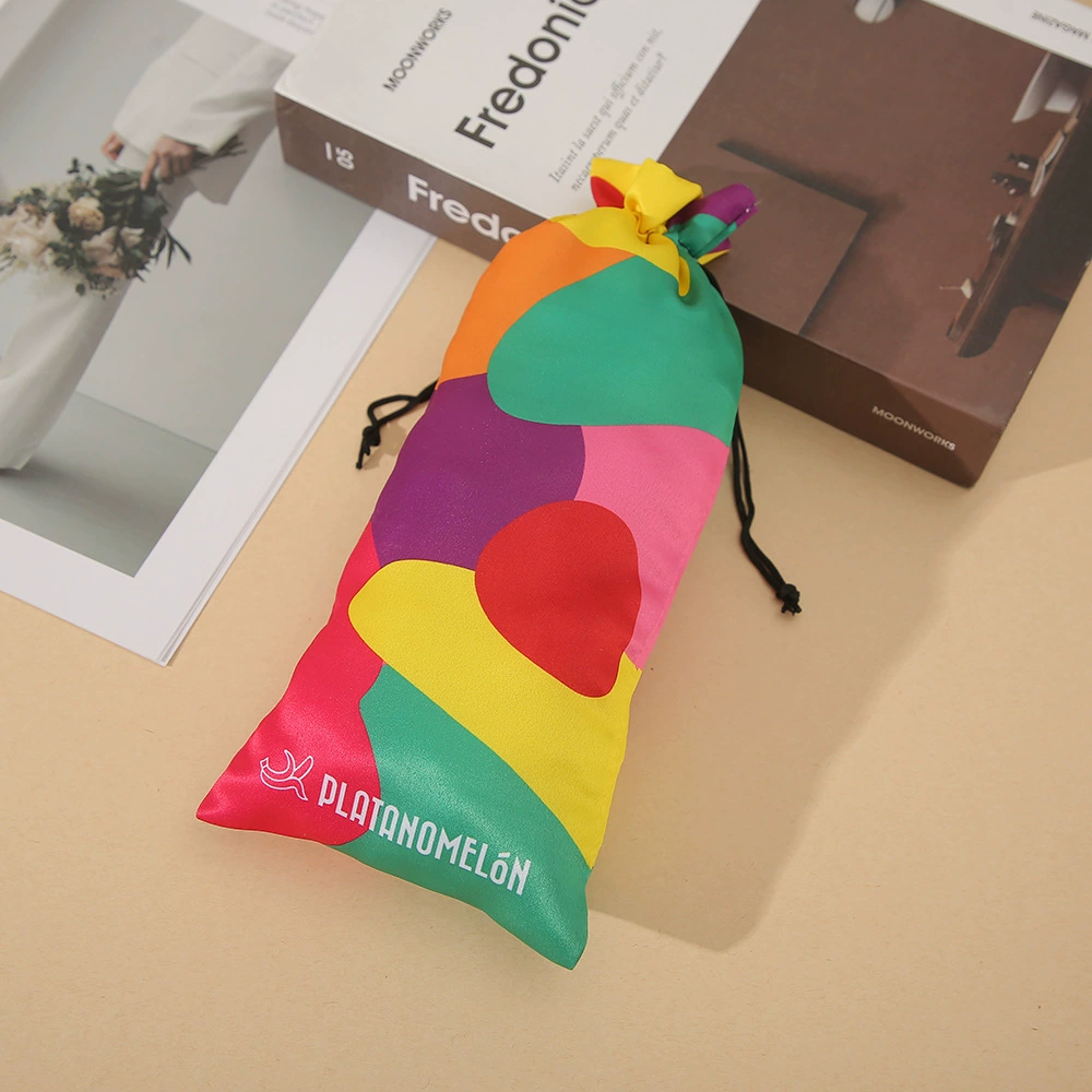 Сатиновые мешочки на шнурке с цифровой печатью поддерживают полноцветную печать высокой четкости, экологически чистые сатиновые мешочки на шнурке.