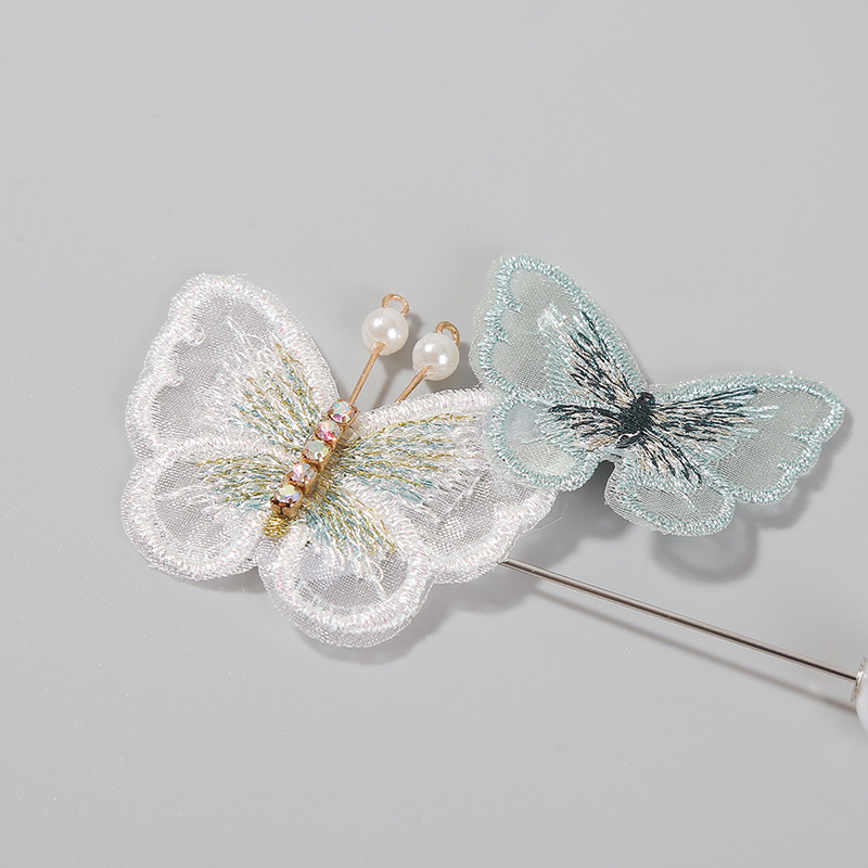 Creative Fabric Butterfly Collar Brooch Korean Simple Cute Pin Jewelry display picture 7