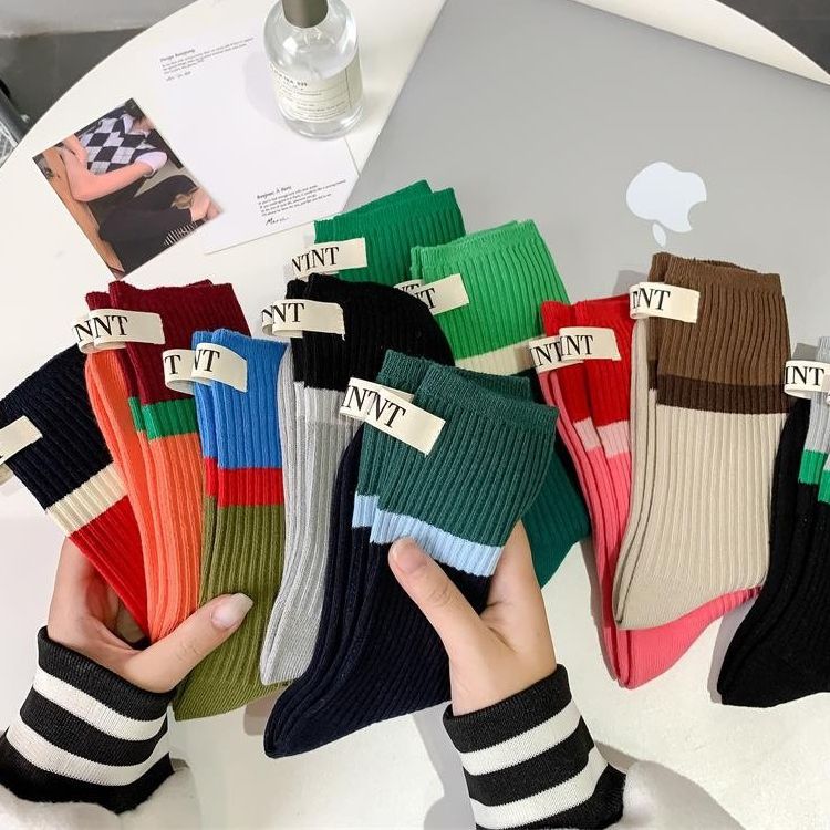 Calzini lunghi stile college a metà polpaccio, stile casual, in cotone, con etichetta in tessuto a blocchi di colore, stile coreano 2025d per donna_voghion.com