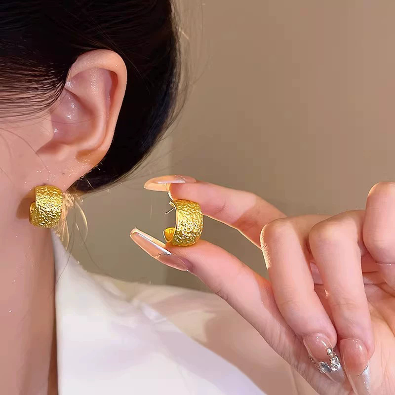 925 aguja de plata estilo de Hong Kong retro pendientes de metal pendientes de anillo liso geométrico de alto grado de las mujeres pendientes exagerados del viajero del todo-fósforo