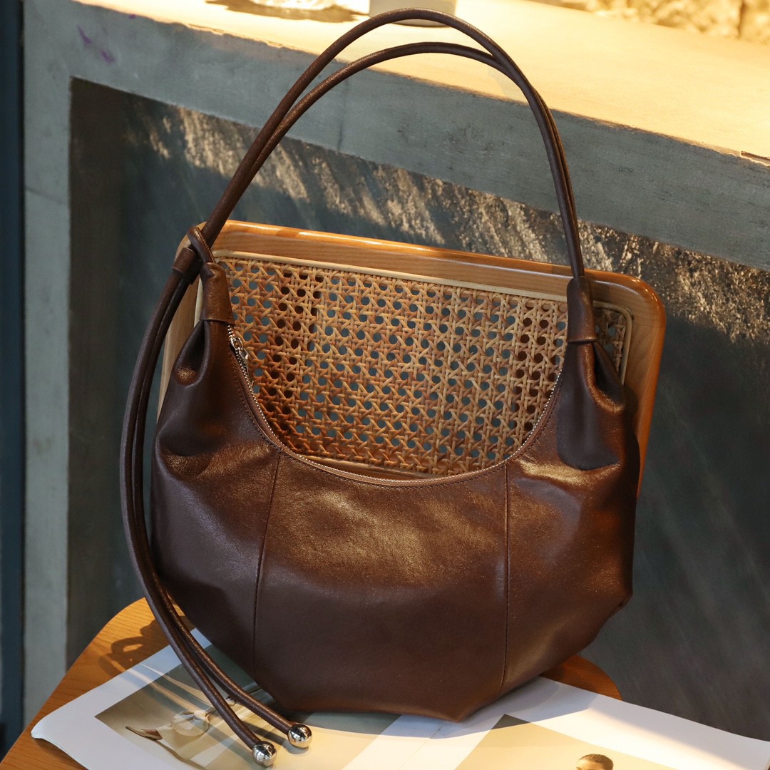 Celebrity Style Crossbody Bag Genuine Leather Original Design Shoulder Bag Underarm Bag Large Capacity Commuter Bag For Women - Thumbnail 8