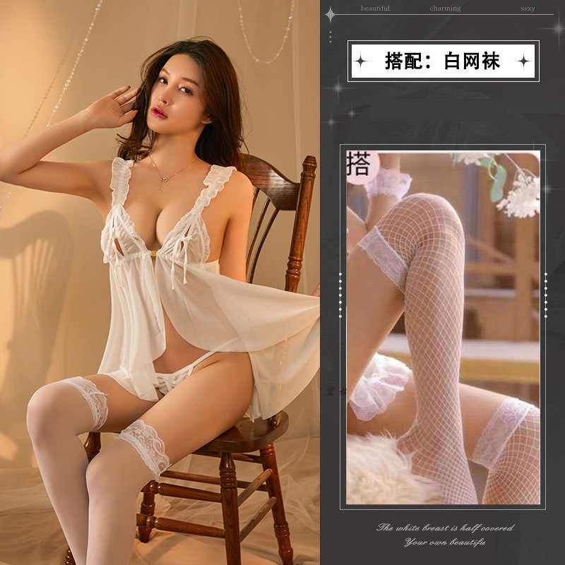 흰색 잠옷 [속옷 포함] + 흰색 망사 스타킹