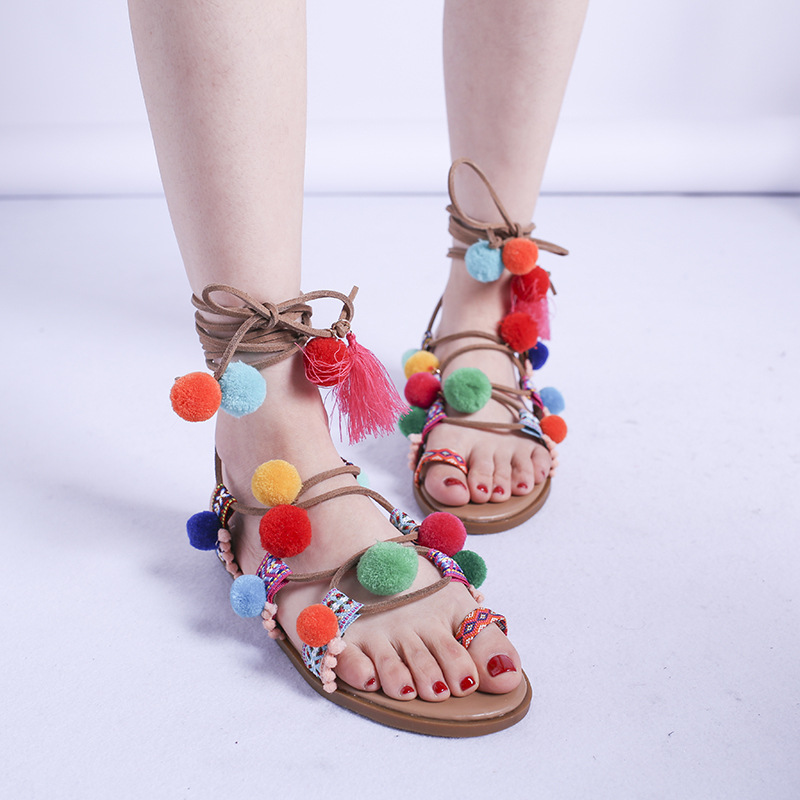 2023 bohemian cross strap fur ball flip-toe sandals Women's Flat summer student beach shoes simple ethnic style