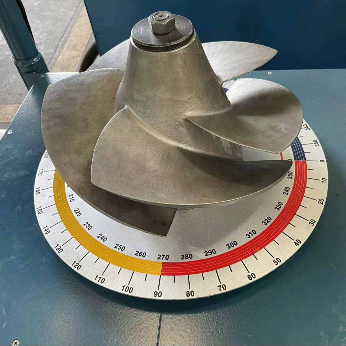 Машина для балансировки рабочего колеса насоса Машина для балансировки рабочего колеса