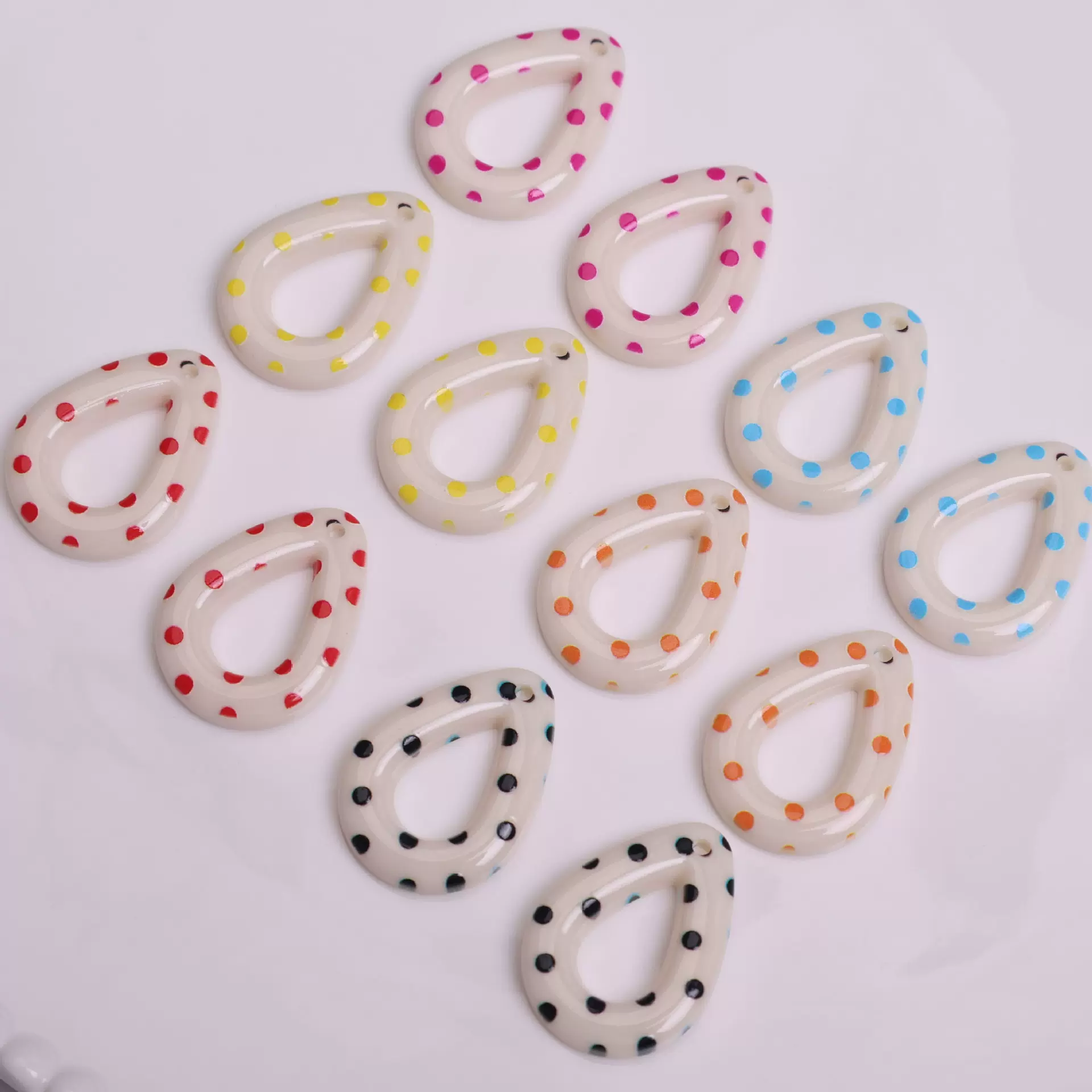 新款彩色波点水滴树脂挂坠 DIY项链耳环吊坠钥匙扣挂件半成品配件