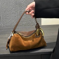 2025新款磨砂皮波士顿枕头包小众设计百搭手提包休闲软皮单肩斜跨