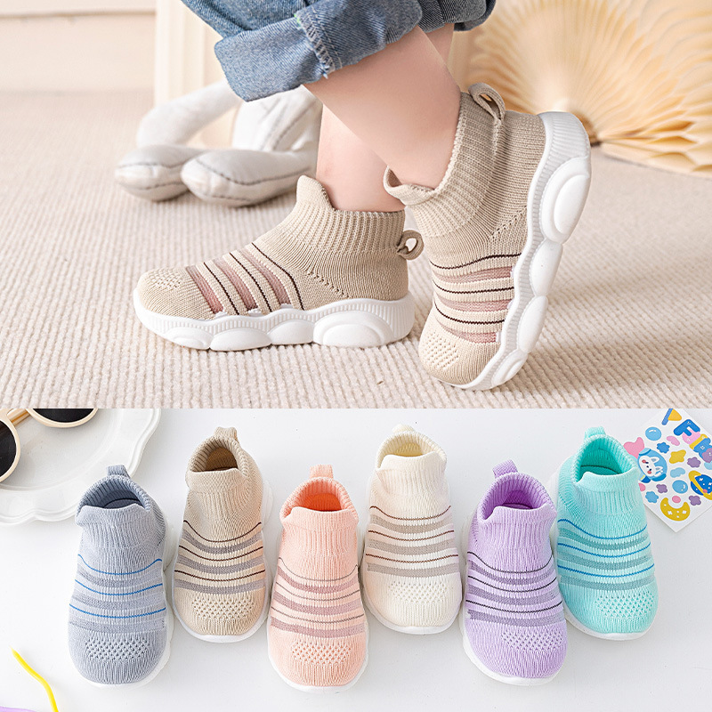 Zapatos de bebé y niño pequeños, nuevos modelos 2022, de malla para primavera y verano, de color sólido, con suela suave, transpirables, para caminar.