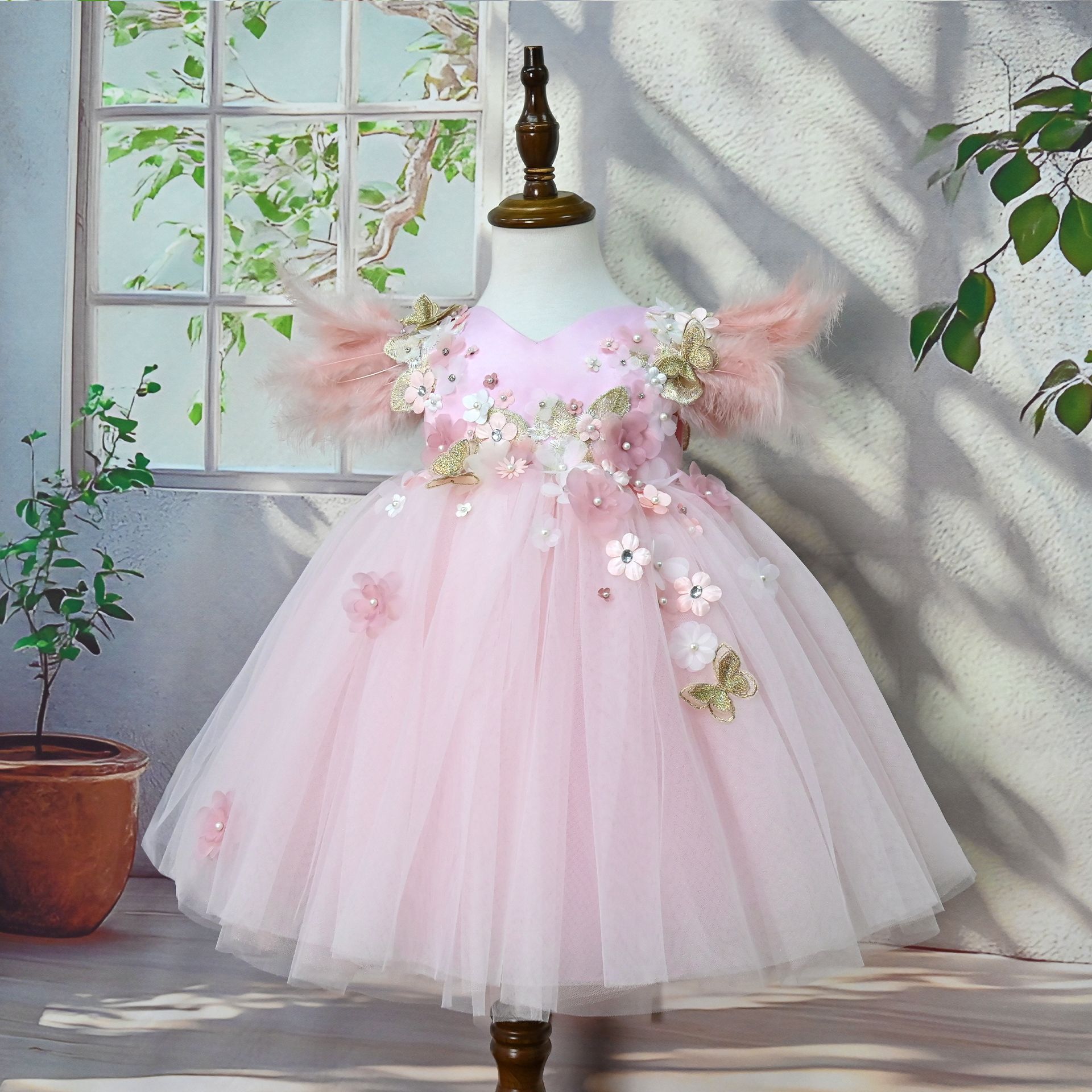 Robe de princesse en tulle à plumes et appliqués pour fille_voghion.com