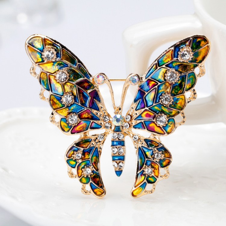 brooch