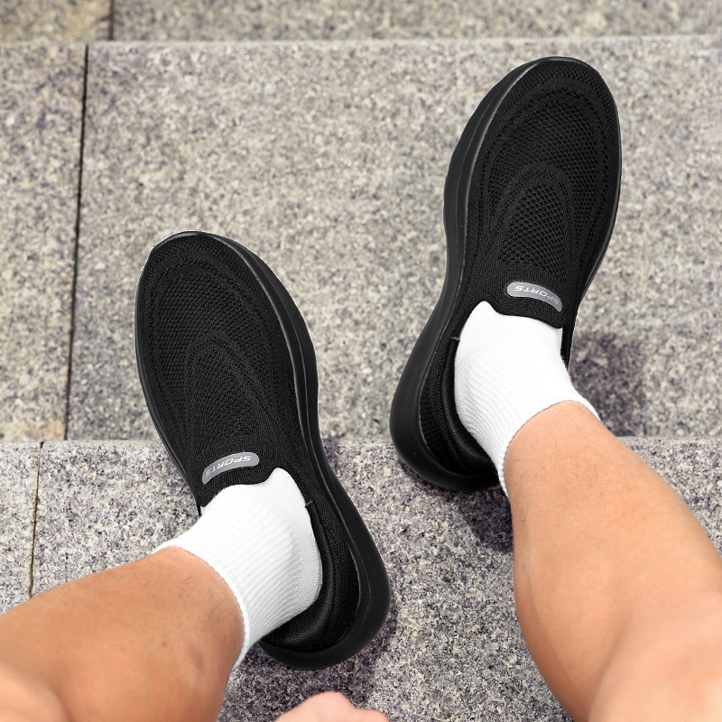 Cross-Border Couple's Soft-Soled Fly-Knit Mesh Slip-On Sports Walking Shoes for Elderly Men and Women, Fashionable Travel Shoes Cross-Border Couple's Soft-Soled Fly-Knit Mesh Slip-On Sports Walking Shoes for Elderly Men and Women, Fashionable Travel Shoes