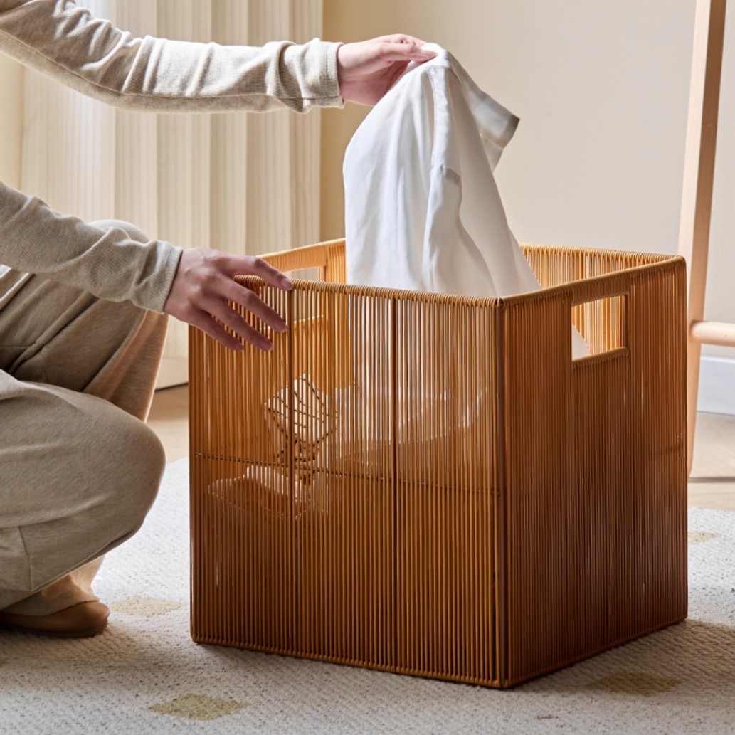 Cesta de ropa sucia de ratán personalizada Cesta de almacenamiento de ropa sucia de gran capacidad para dormitorio Cesta de ropa sucia de baño impermeable tejida a mano