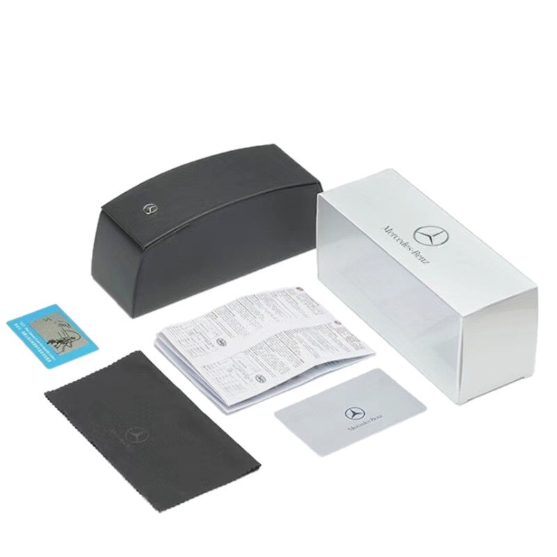 Wholesale of various branded eyeglass cases, including retail store cases and cross-border exclusive products, offering durable and portable storage sets. New and improved designs