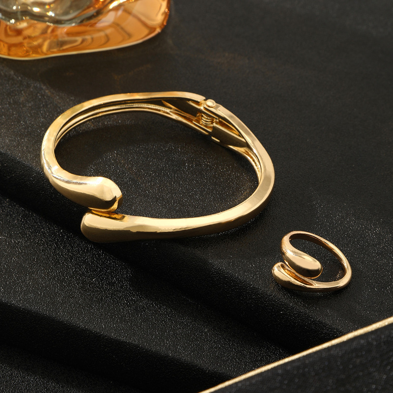 Europe and the United States cross-border high sense bright face bracelet ring suit simple temperament bracelet light luxury niche cold style jewelry Europe and the United States cross-border high sense bright face bracelet ring suit simple temperament bracelet light luxury niche cold style jewelry