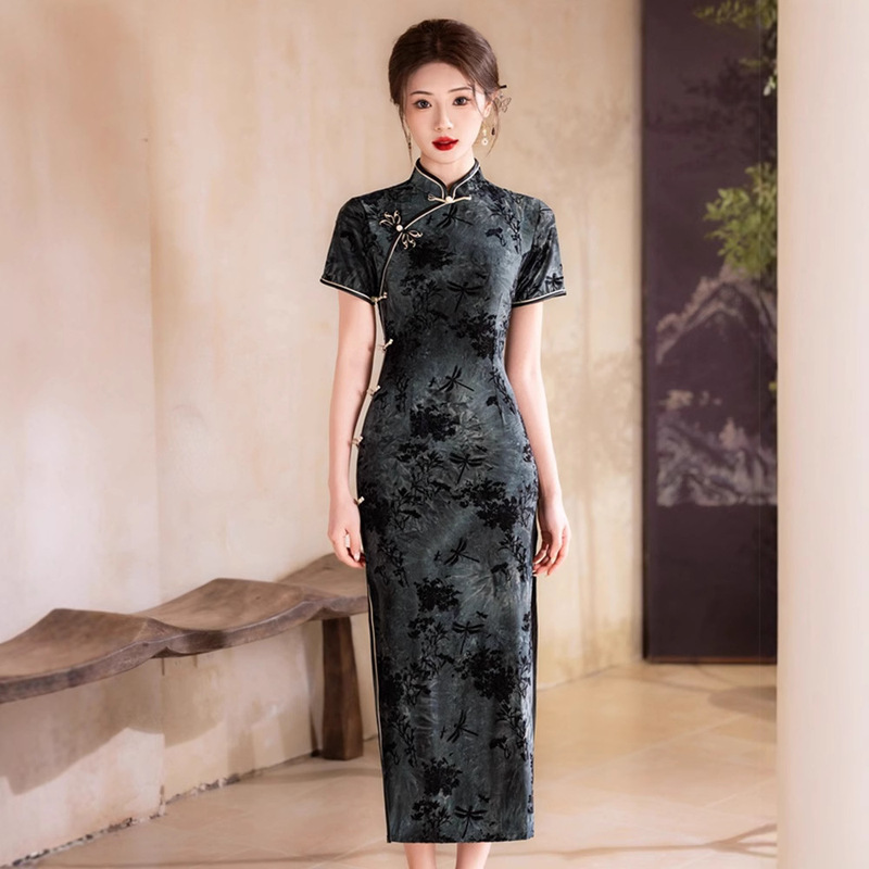 Beizhi Rhyme Black Velvet Cheongsam Women's Spring and Summer 2025 New Style National Style Elegant Beautiful Slim Fit Daily Wear Beizhi Rhyme Black Velvet Cheongsam Women's Spring and Summer 2025 New Style National Style Elegant Beautiful Slim Fit Daily Wear