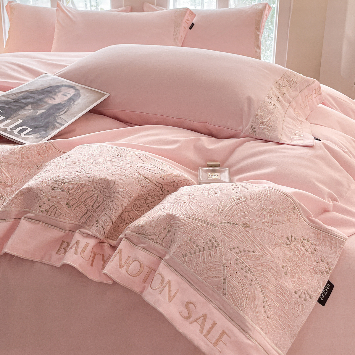 Cama cepillada de algodón de cuatro piezas de algodón puro 2024 nuevo estilo otoño e invierno engrosado, ligero, lujo, ropa de cama de alta calidad, funda de edredón