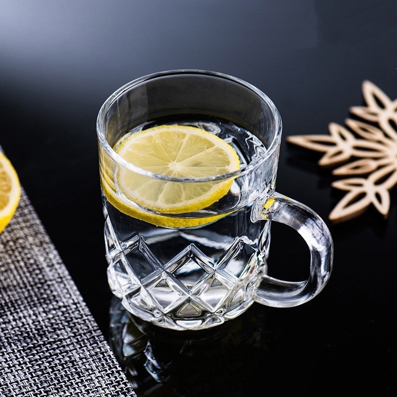 Spot al por mayor con mango tazas de vidrio tazas de té tazas de bebida frías tazas de jugo tazas de cerveza tazas de agua tazas de vino transparentes