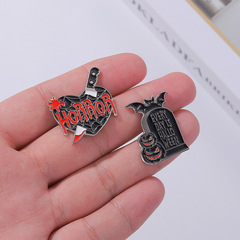 亞馬遜新款萬聖節系列合金胸針金額沒設計高跟鞋魔法書造型徽章扣
