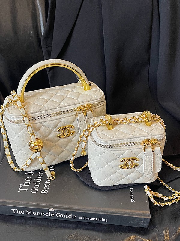 Chanel-Style Quilted Small Square Handbag for Women, 2026 Spring New Model, High-End, Stylish, Versatile Shoulder and Crossbody Bag