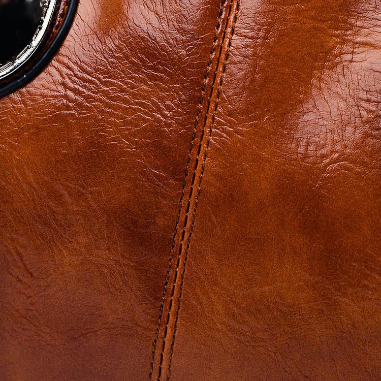 European and American retro women's bag trend, new cross-border hand-held shoulder crossbody bag made of oil wax leather for export, one piece, global consignment undefined