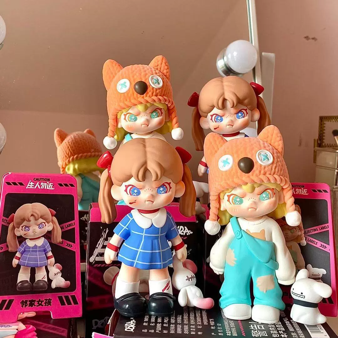 Китайская версия Dora второго поколения, серия избегай незнакомцев, blind box TNTSPACE Orion дочь модный костюм джентльмен фигурка