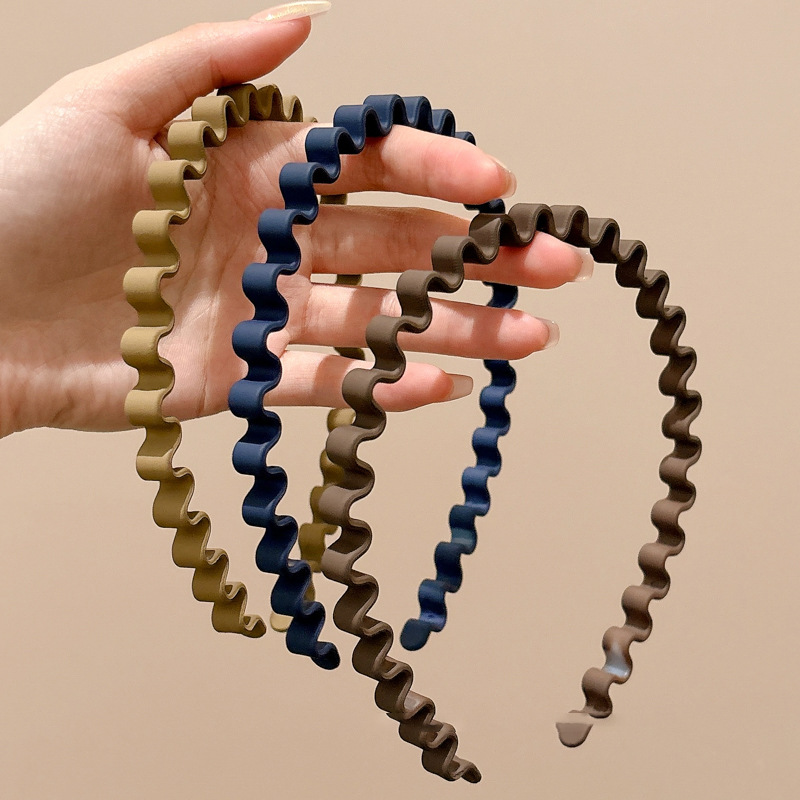 simple ondulado esmerilado banda de cabello mujer lavado facial maquillaje especial para presionar la tarjeta de cabello antideslizante banda de cabello temperamento con dientes toque de cabello